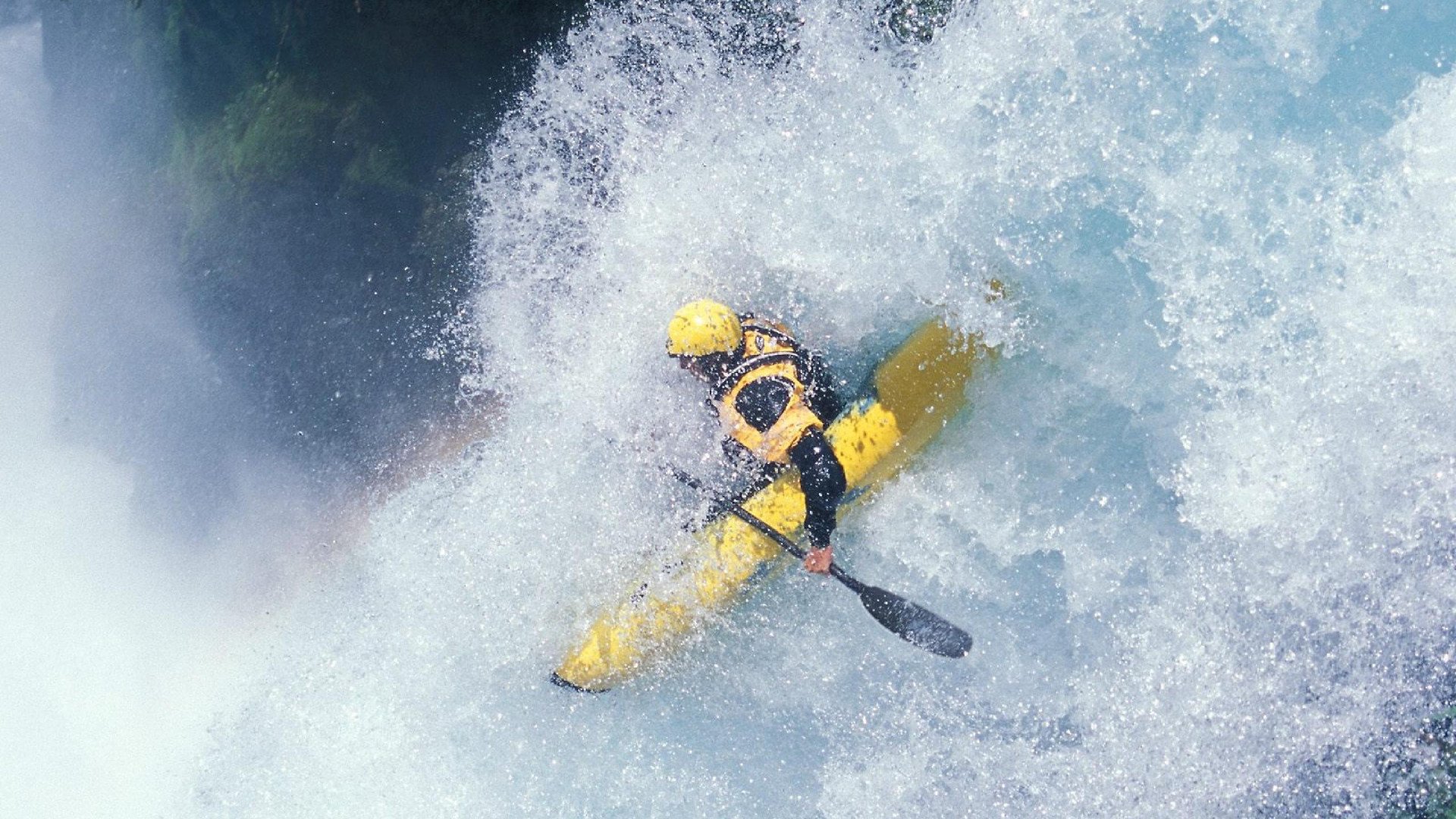 TheShy重返赛场，比赛局势复杂首场状态出色，加拿大队观众沸腾！气势如虹延续