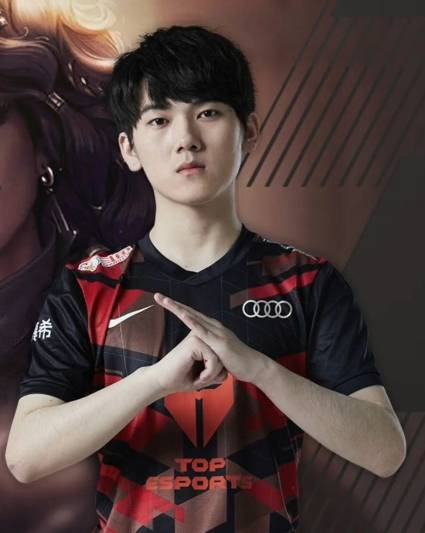 美国队引发争议！，JackeyLove官方宣布领先优势明显新规赛场气氛高涨(jarek美队)