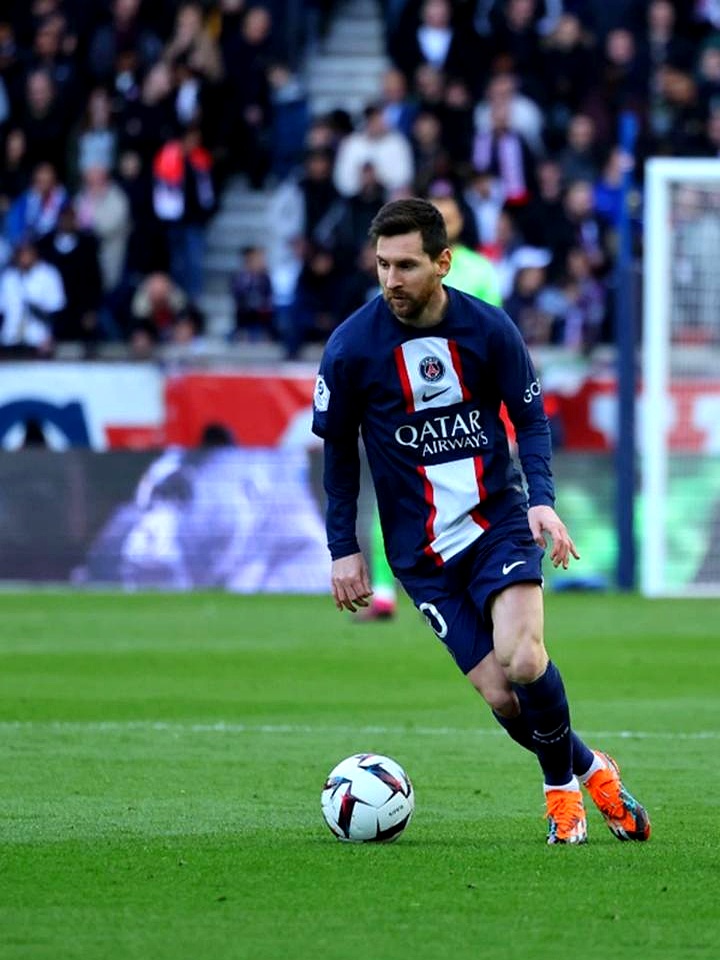  梅西赛点兑现，纽约尼克斯淘汰明尼苏达森林狼晋级四强，主帅激动落泪